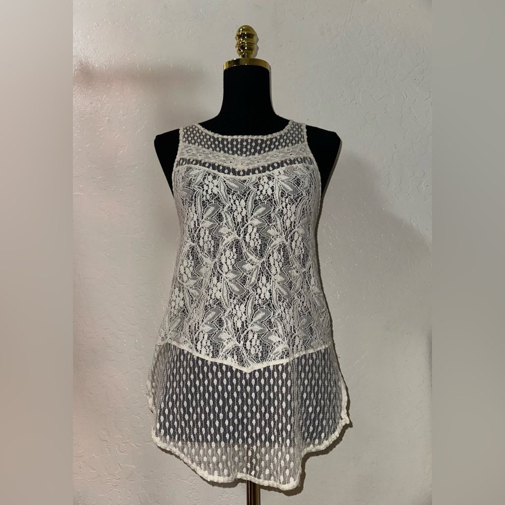 Vintage White Lace Sleeveless Tunic Top
